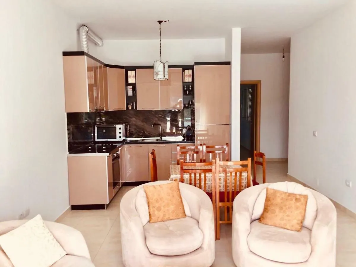 Residence David Vlore 3*,  Albania